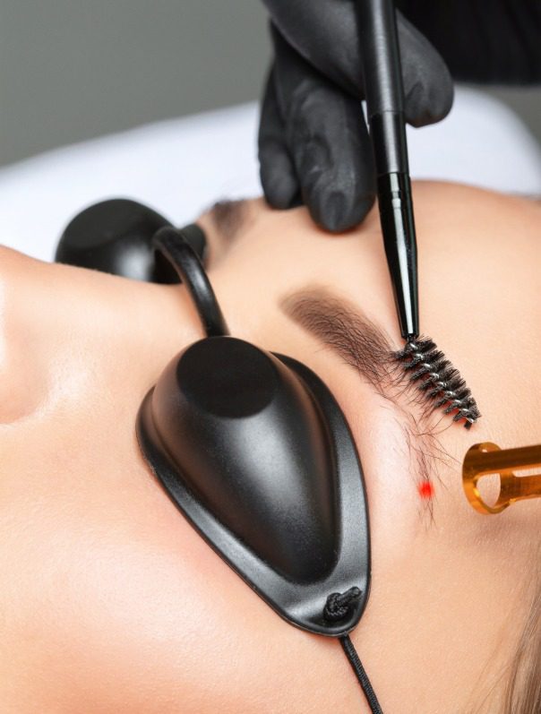 Qu'est-ce que le détatouage sourcils ? Comprendre le processus médical Qu'est-ce que le détatouage sourcils ? Comprendre le processus médical